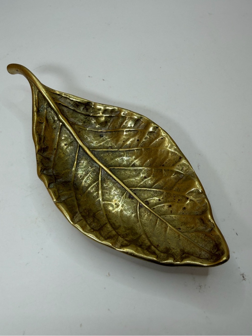 Vintage Virginia Metalcrafters Solid Brass Leaf Trinket Dish Hydrangea